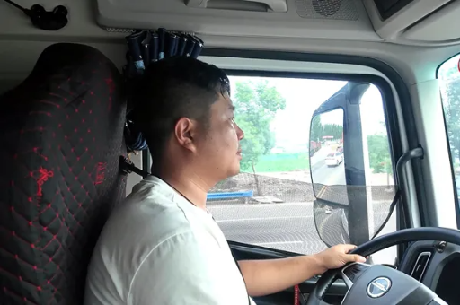 北京重卡LNG牽引車：楊濤濤的省錢、舒適、高效、安全之選